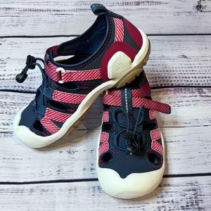 Keen Knotch Creek Sandals NWT - Size 1